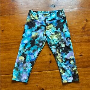 Kos USA capri athletic leggings